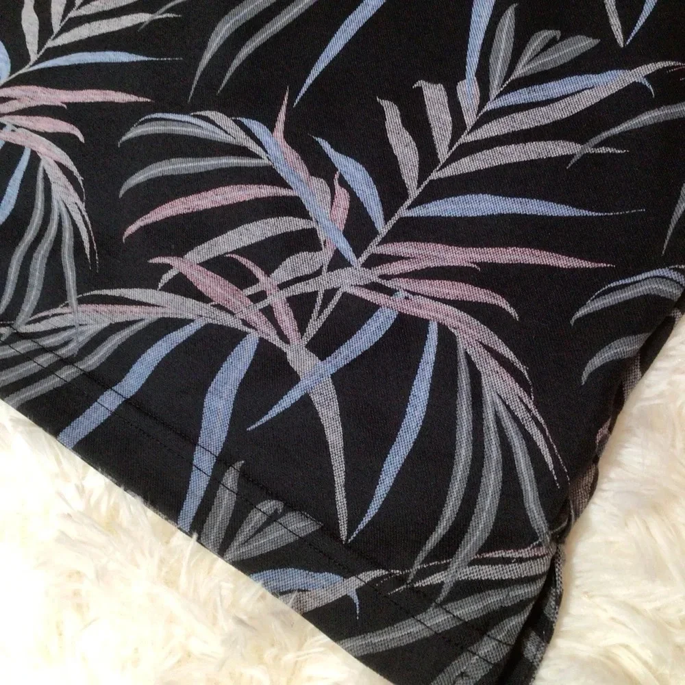 TravisMathew Golf Polo Buzz Words Lifestyle Tex Tropical Light Travis Mathew Med - Picture 6 of 10